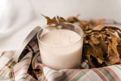 3-Wick Scented Candle - Image 2